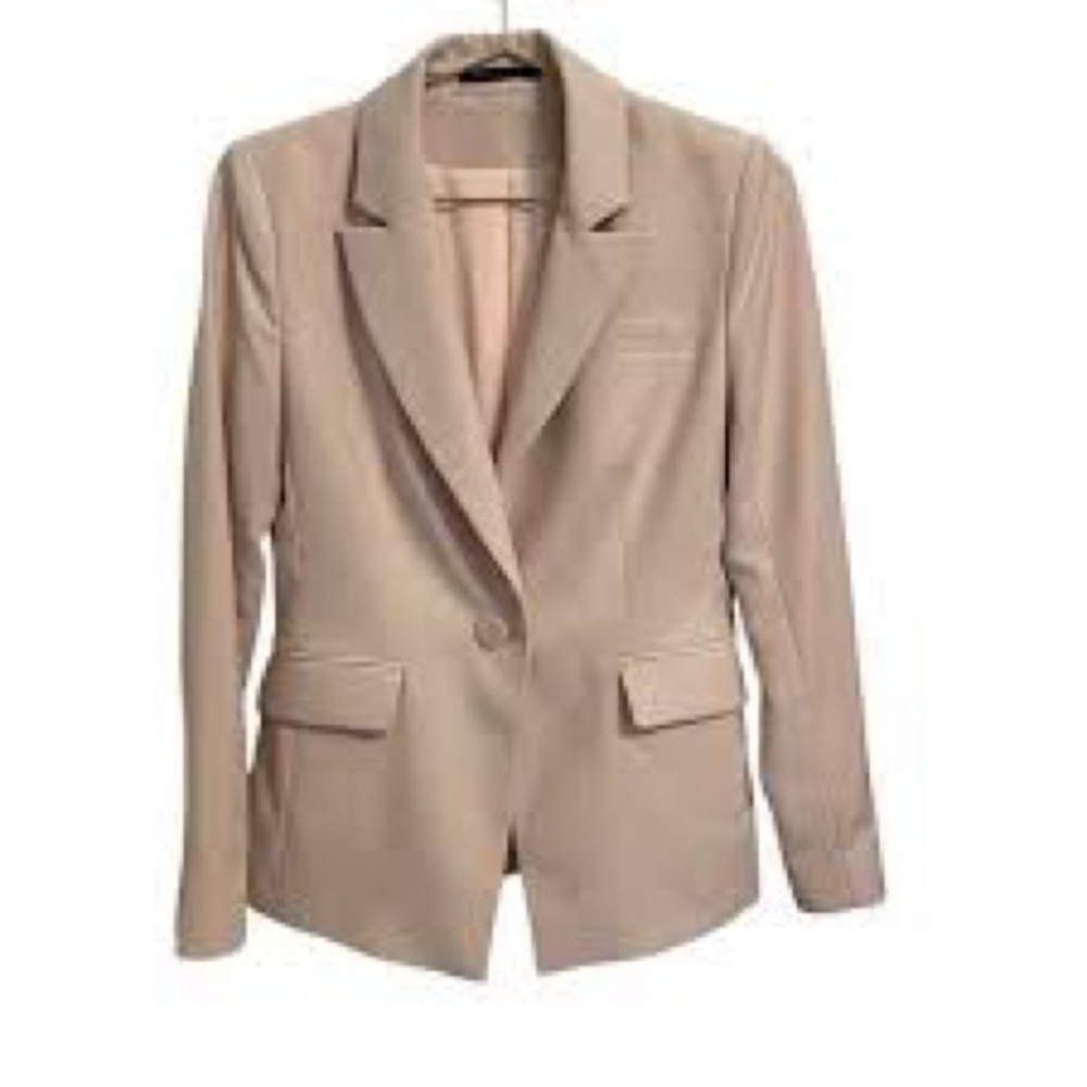 Elie Tahari blazer cream color stitched with pink silk interior and pink snaps